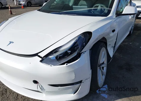2022 Tesla Model 3 Long Range Dual Motor All-Wheel Drive z USA, uszkodzony, nr VIN 5YJ3E1EB9NF183244